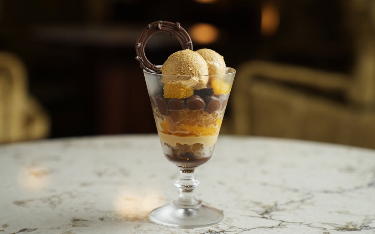 キャラメルチョコのパフェ 2,200 円