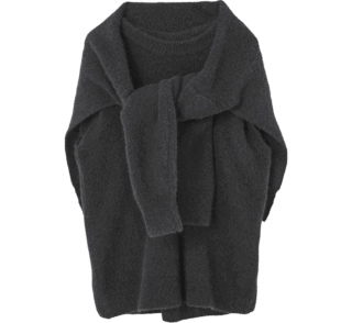 ニット¥59,400(イロット/ザ・ウォール ショールーム)