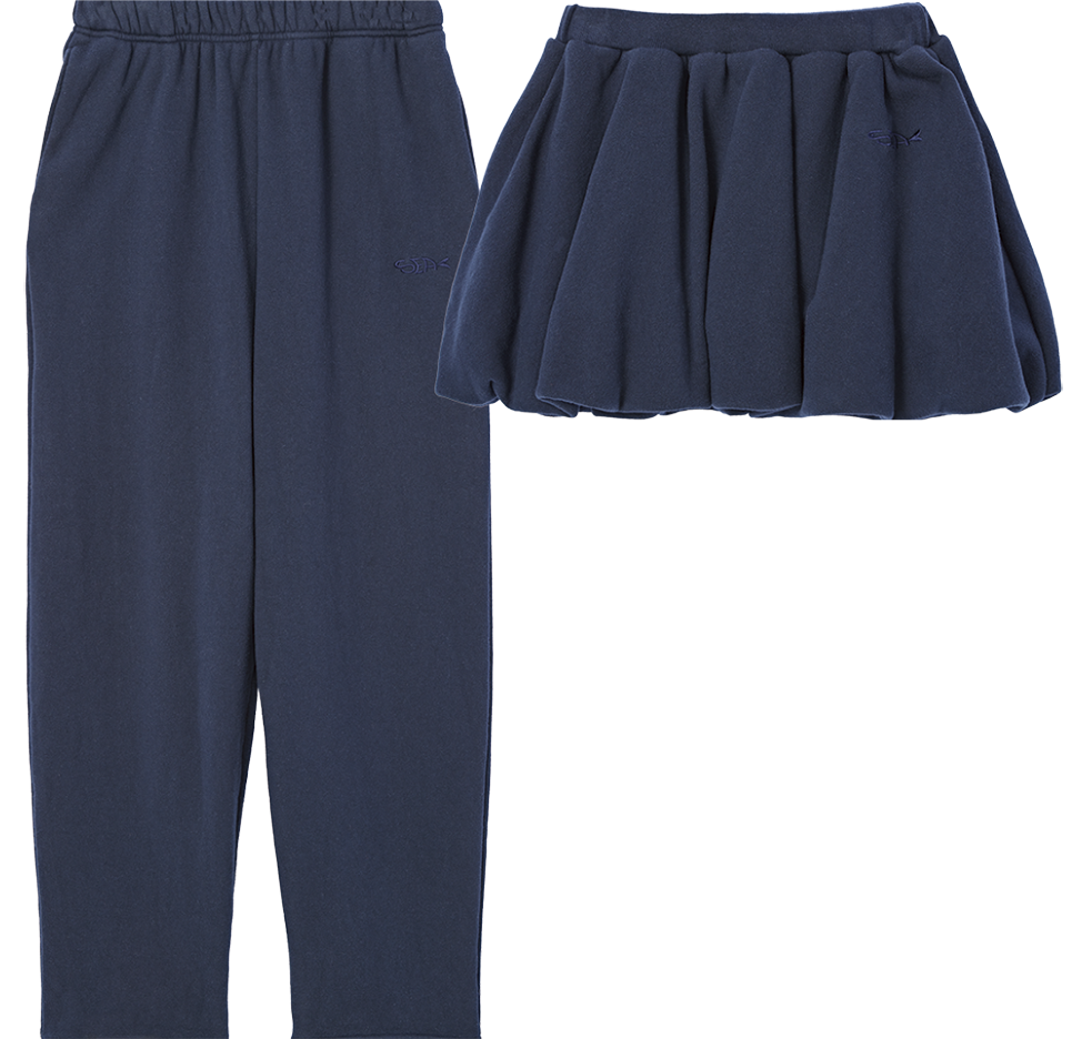 スエットスカート¥27,500、パンツ¥29,700（共にシー／エスストア）