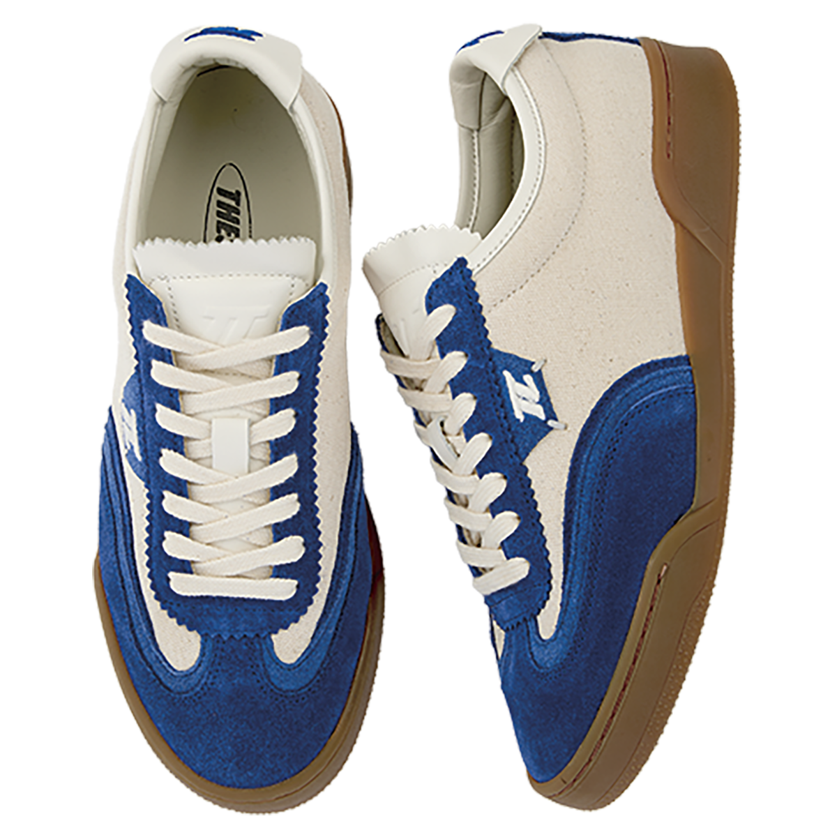 スニーカー¥38,500（ティーシン／ウィム ガゼット ルミネ新宿店）