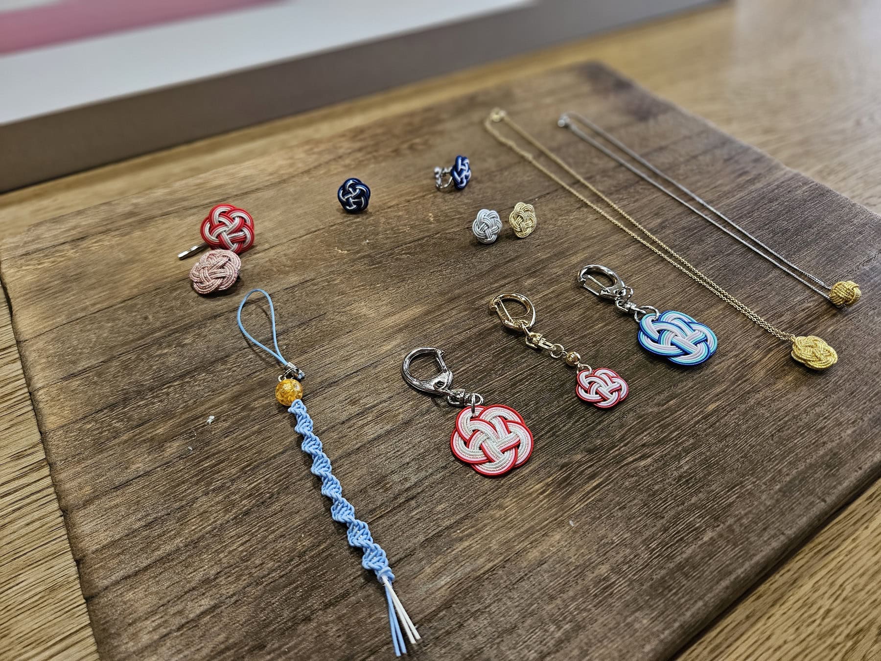 水引アクセサリー作りスタート！