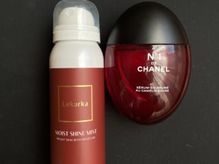 外出先でもエイジングケア！　ポーチにイン最適な保湿を超えたポータブルケアアイテム