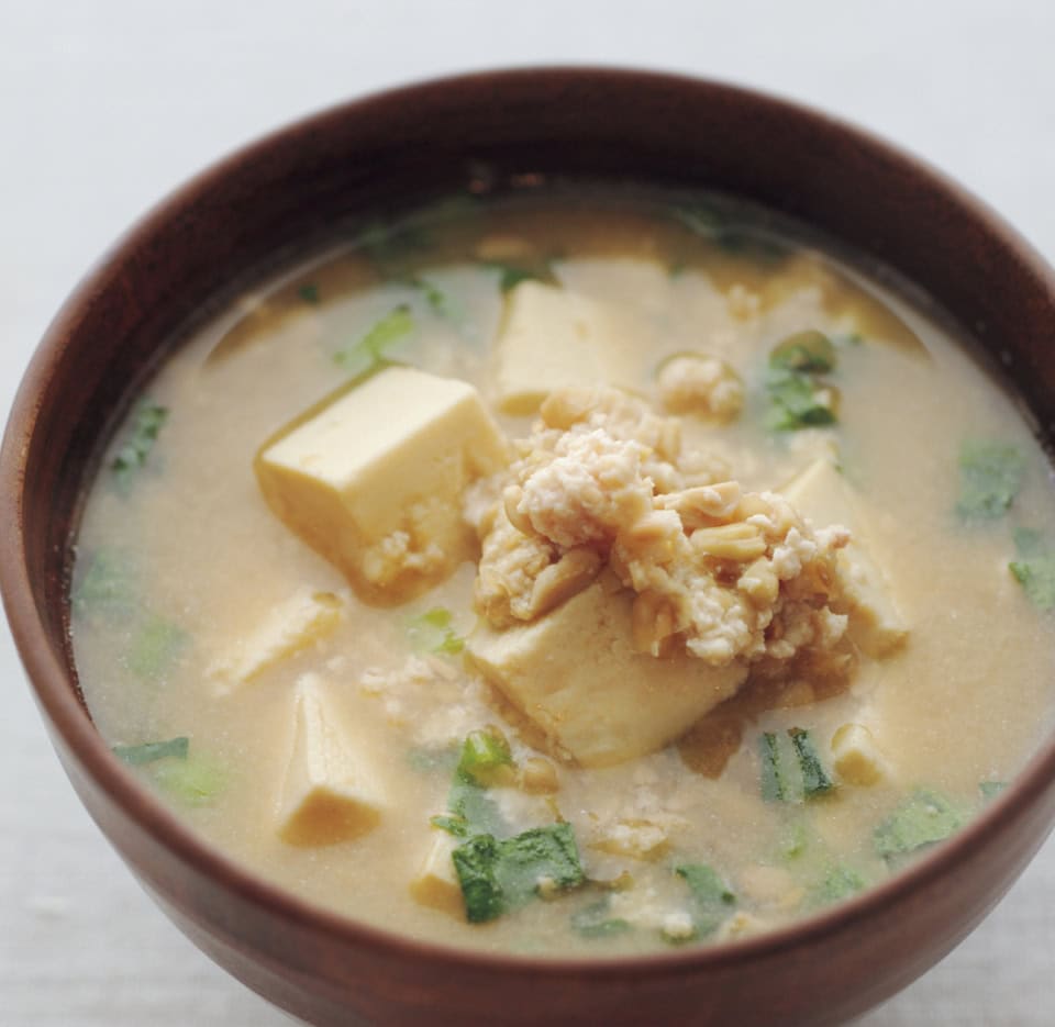 納豆、ひき肉、小松菜…具だくさんでごはんもすすむ!とろっとおいしい伝統料理【納豆汁】レシピ
