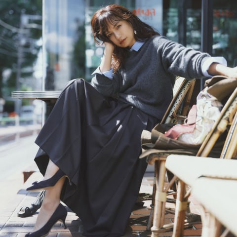 仕事にもお出かけにも着たい大人の【トラッド】「タックスカート」はキレイな落ち感命で選んで！