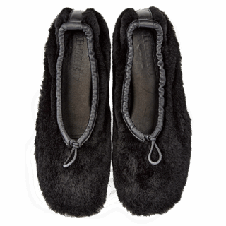 シューズ¥78,100（へリュー／ショールーム セッション）