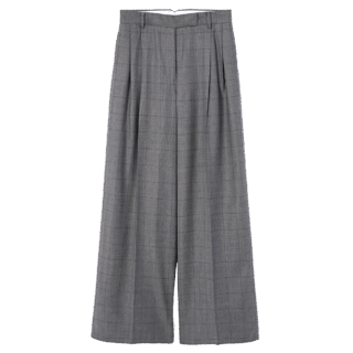 パンツ¥110,000(※一部店舗限定エブール/リトルリーグ インク)