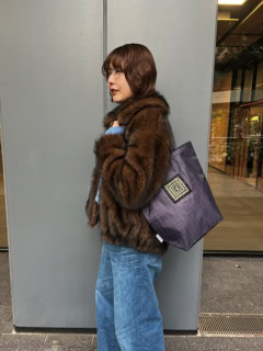 長めのハンドルで、肩がけもしやすい設計!