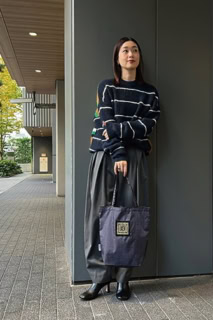 オフィスでも使いやすい大人っぽいカラーリング。オンオフ問わずにさまざまなシーンで活躍してくれそう。