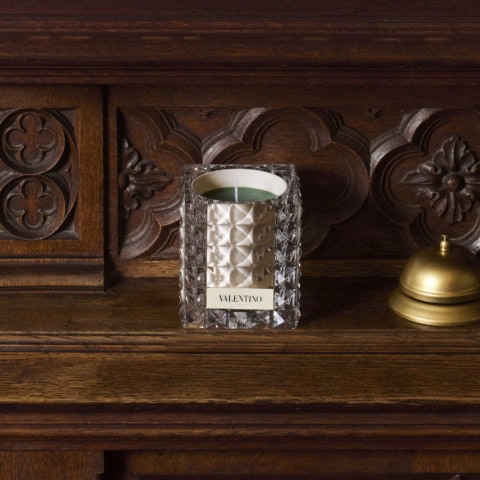 ヴァレンティノ ビューティから、初のキャンドルコレクション「ヴァレンティノ レ スィール」登場!