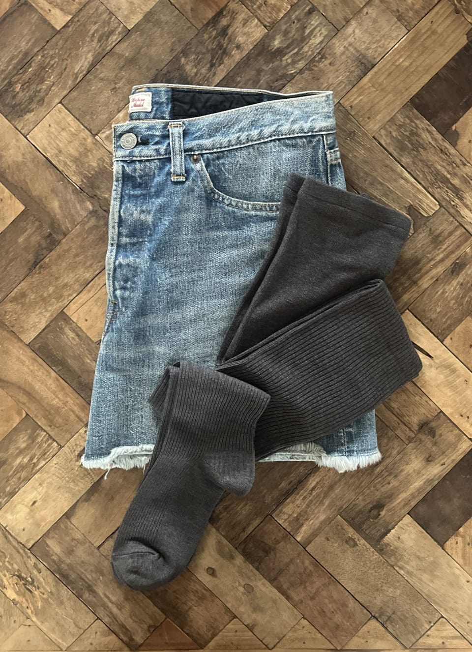 1,500円以上の高見え感と暖かさ。ユニクロの【ヒートテックニットリブタイツ】最強説