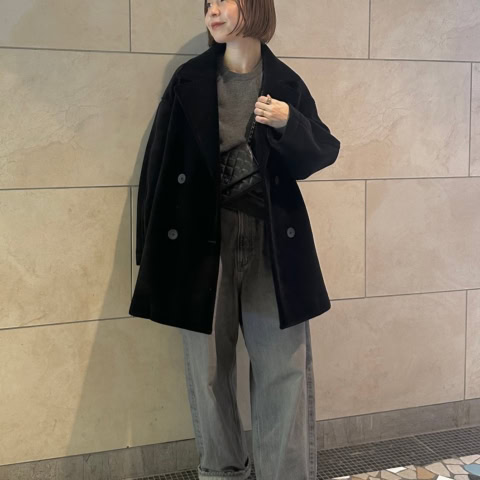 【40代スナップ】他にない可愛さ! 「ベルベットのピーコート」がコーデを映え見せ|助野史子さん