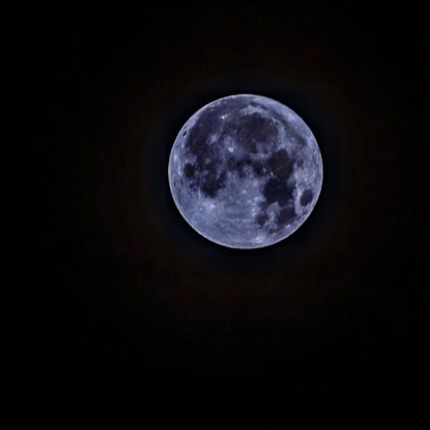 2026年1月最初の満月は3日(土)の19時3分。大みそかから体調不良にご注意を