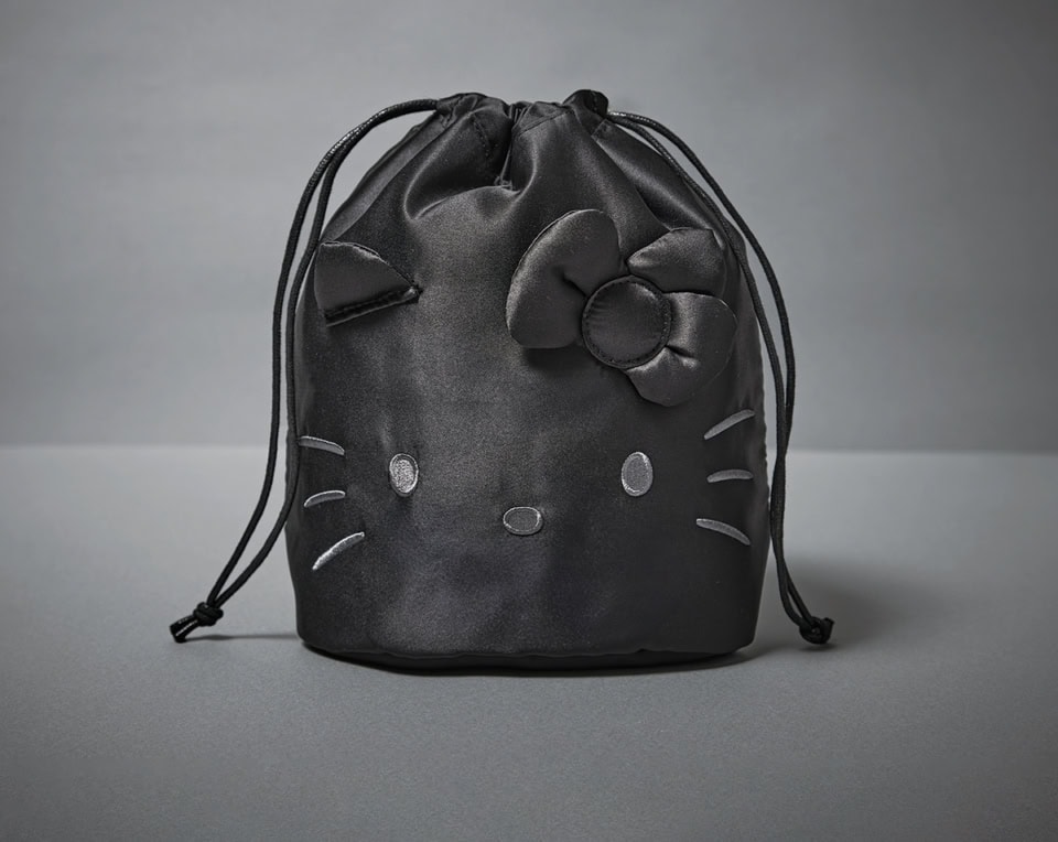 オトナミューズ1月号増刊号　光沢感がシックなフェイス巾着ポーチ