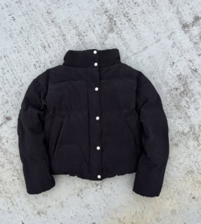 ダウンジャケット¥51,700(ナンガ)