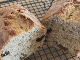 「イギリスのグランマ直伝レシピ」初心者でも失敗しない！絶品【バナナブレッド】の作り方