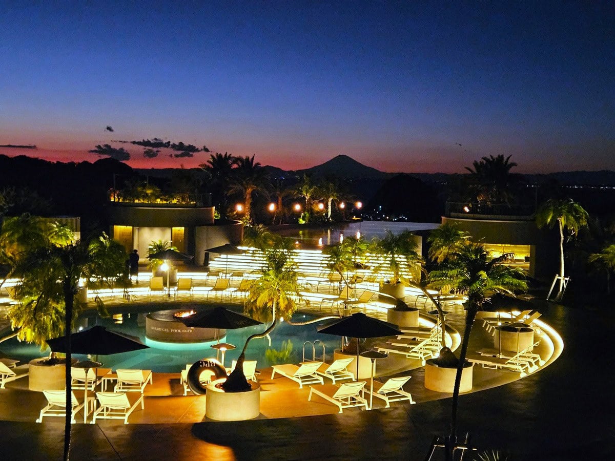 都内から車で70分で海外リゾート気分♡真冬は「ホットプール」を楽しむ楽園へ【BOTANICL POOL CLUB】