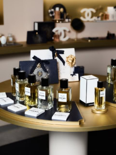 フレグランスライン「レ ゼクスクルジフ ドゥ シャネル」©CHANEL