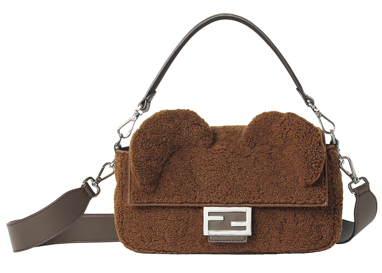 バッグ〈バゲット〉［H15×W27×D6.5㎝］¥578,600（フェンディ／フェンディ ジャパン）