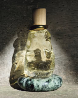 フレグランス〈ACQUA SALE〉100mL¥70,400(ボッテガ・ヴェネタ/ボッテガ・ヴェネタ ジャパン)