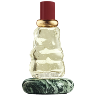 アイリスとベルガモットが奏でるフレッシュでエレガントな香り。 フレグランス〈COME WITH ME〉100mL ¥70,400(ボッテガ・ヴェネタ/ボッテガ・ヴェネタ ジャパン)