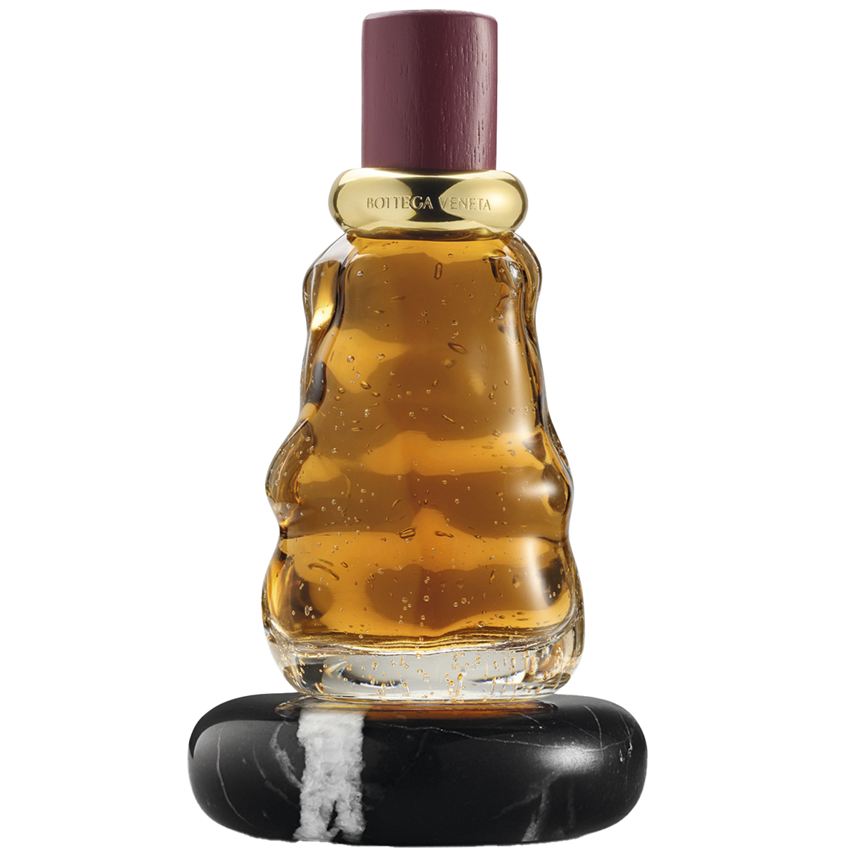 タイ産ウード、ローズ、野いちごのブレンドが描く、祝祭の香り。 パルファム〈GOOD MORNING MIDNIGHT〉100mL ¥75,900(ボッテガ・ヴェネタ/ボッテガ・ヴェネタ ジャパン)