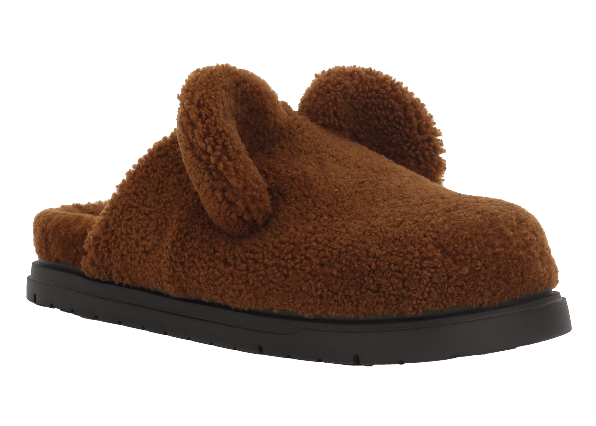 シアリング サボ サンダル¥200,200（フェンディ／フェンディ ジャパン）