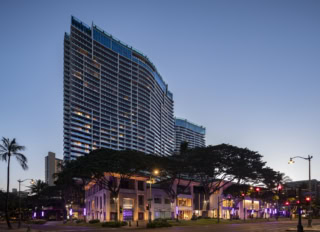 ザ・リッツ・カールトン・レジデンス ワイキキビーチ （The Ritz-Carlton Residences, Waikiki Beach） 住所：383 Kalaimoku St, Honolulu, HI 96815 TEL +1 (808) 922-8111 全552室 ※全てオーシャンビュー＆レジデンス仕様