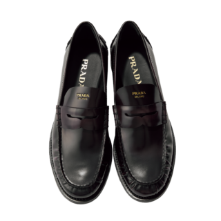 ローファー［ヒール2㎝］¥181,500※予定価格（プラダ／プラダ クライアントサービス）