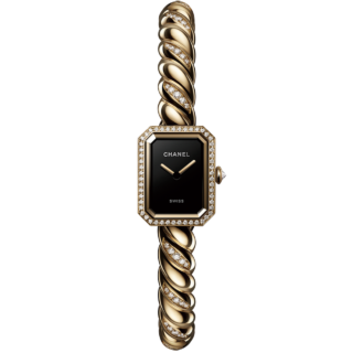時計〈プルミエール ガロン〉［K18YG×DIA、H19.7×W15.2㎜］¥4,532,000（シャネル／シャネル カスタマー ケア センター）