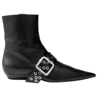 ブーツ［ヒール2㎝］¥297,000（ジル サンダー／ジルサンダージャパン）