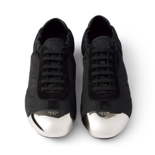 「年齢関係なくはけるスニーカー」スニーカー〈プラダ コラプス〉¥159,500※予定価格(プラダ/プラダ クライアントサービス)