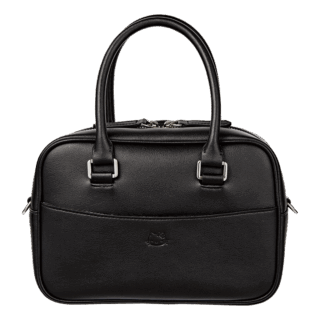 レザーボストンバッグ¥19,800（スピック＆スパン／スピック＆スパン ルミネ有楽町店）© ’25 SANRIO CO., LTD. APPR. NO. L664019