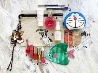 クラランス PR Manager・川島さんのポーチの中身