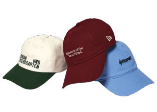 左から:キャップ¥17,600(バウム・ウンド・ヘルガーテン/S&T)、キャップ¥4,840(ニューエラ)、キャップ¥14,300(オペラスポーツ/サードマガジン)