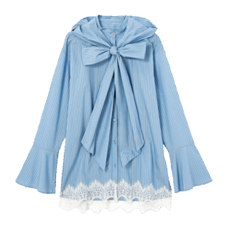 フード付きのビッグリボンタイ! ブラウス¥26,400(プランクプロジェクト/プランクプロジェクト 青山店)