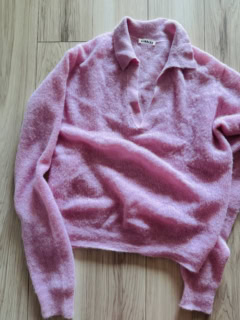 ニットは￥46,200で購入