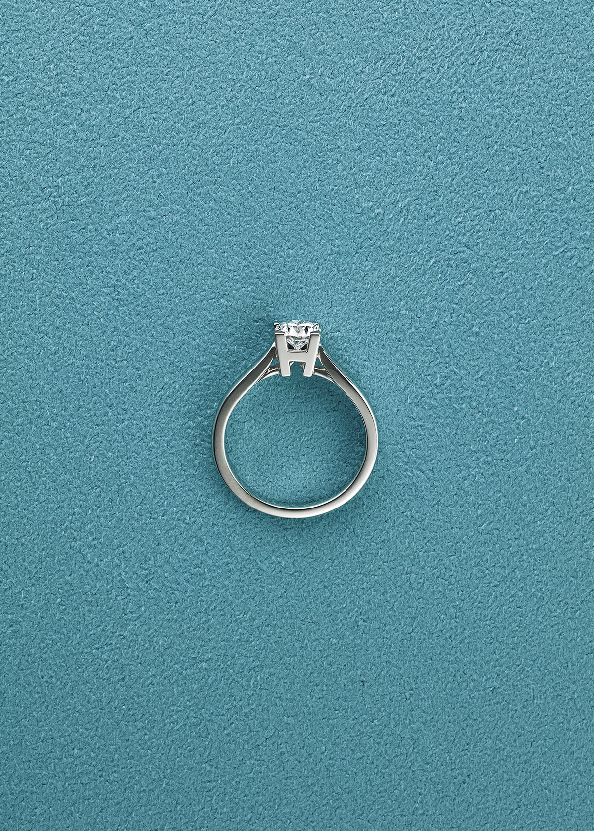 リング［PT×DIA］¥1,387,000〜（ハリー・ウィンストン／ハリー・ウィンストン クライアントインフォメーション）