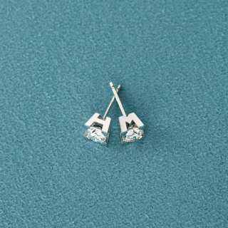 イニシャルとダイヤ輝く「横顔」にときめく♡【ハリーウィンストン】「HWロゴ・コレクション」