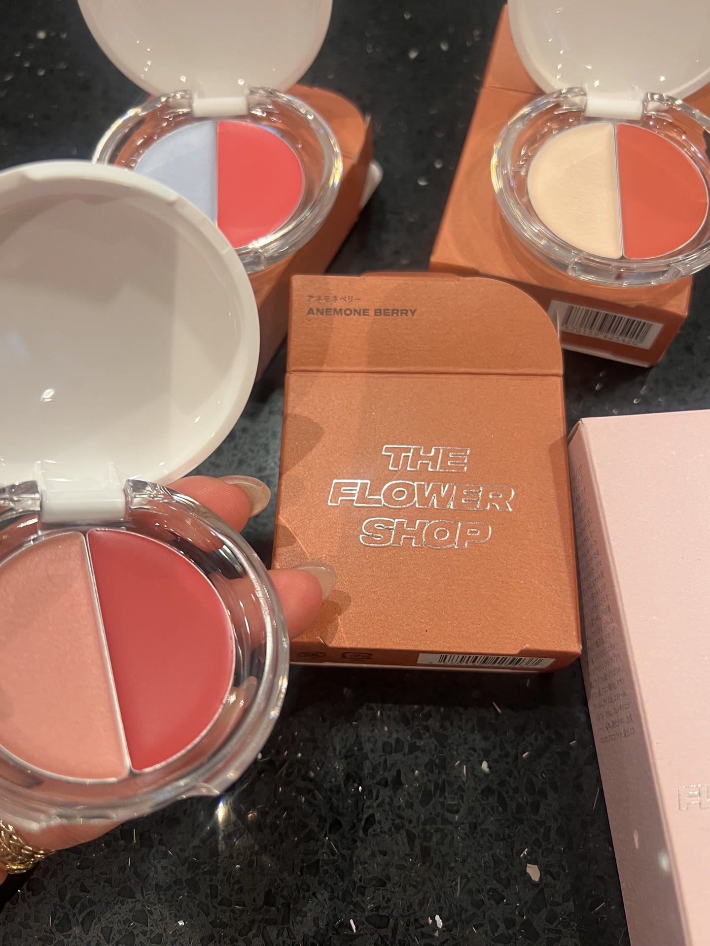 愛用コスメのTHE FLOWER SHOPの新作もGET！