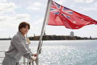 【NZメモ】オークランドからフェリーで40分の距離に位置するワイヘキ島へショートトリップ。洗練されたワイナリーやホテル、レストラン、ショップなど、見どころが満載。