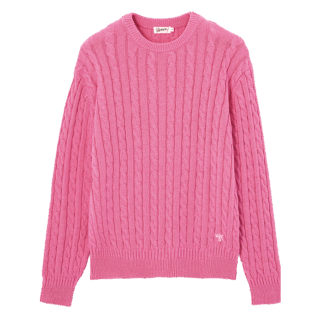 「イチゴミルクのようなピンクカラーが新鮮」。ピンクニット¥15,400(デッサン/ワールド プレスインフォメーション)