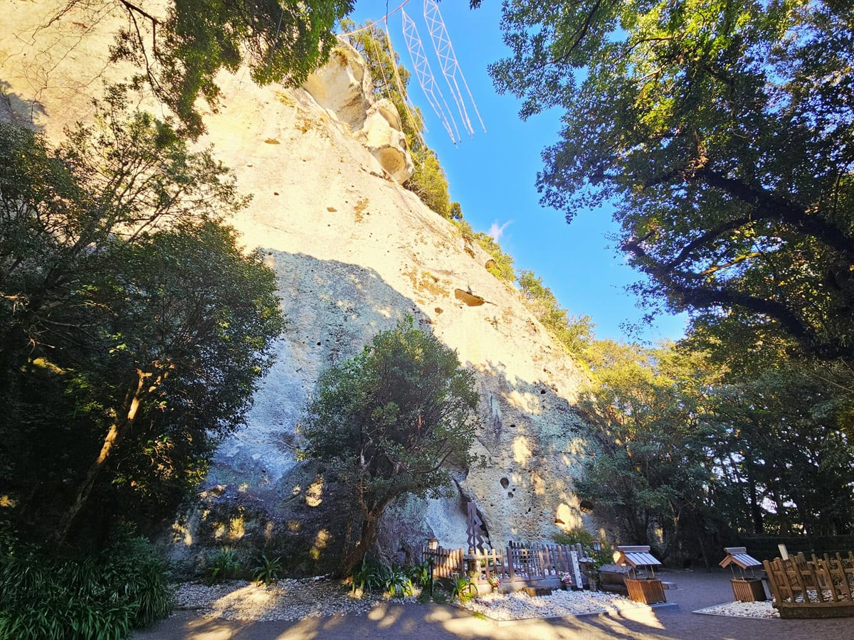 御神体はなんと岩！