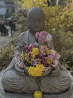 やぐらの釈迦如来