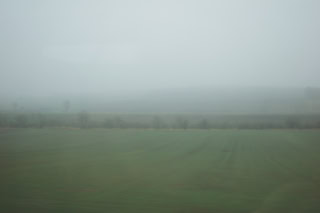 【連載】清水みさと「旅をせずにはいられない」vol.4 今年の旅を振り返る　車窓からの景色がほぼもやで真っ白