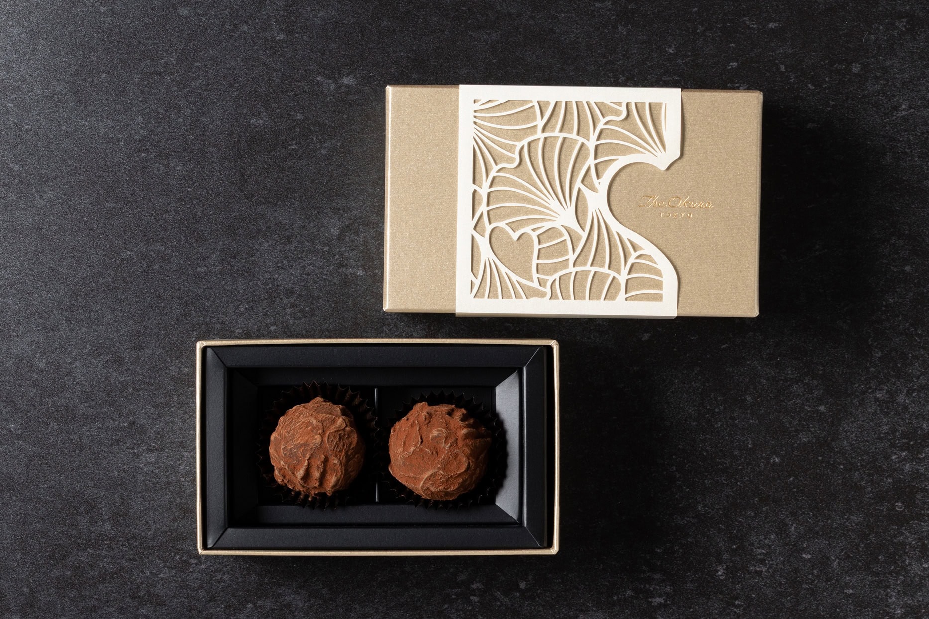 トリュフショコラ・オ・ロム ￥2,000（2個入）