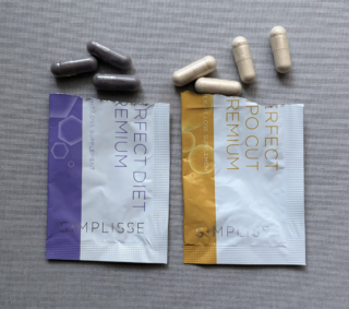 シンプリス パーフェクト リポカット プレミアム 30袋／30日分 ¥9,500、同 パーフェクトダイエット プレミアム 30袋／30日分 ¥11,000