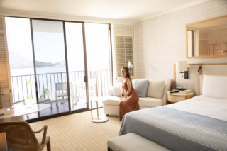 窓から入ってくる風もラグジュアリー！