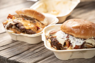 OKLAHOMA TRUFFLE SMASH BURGERは$18