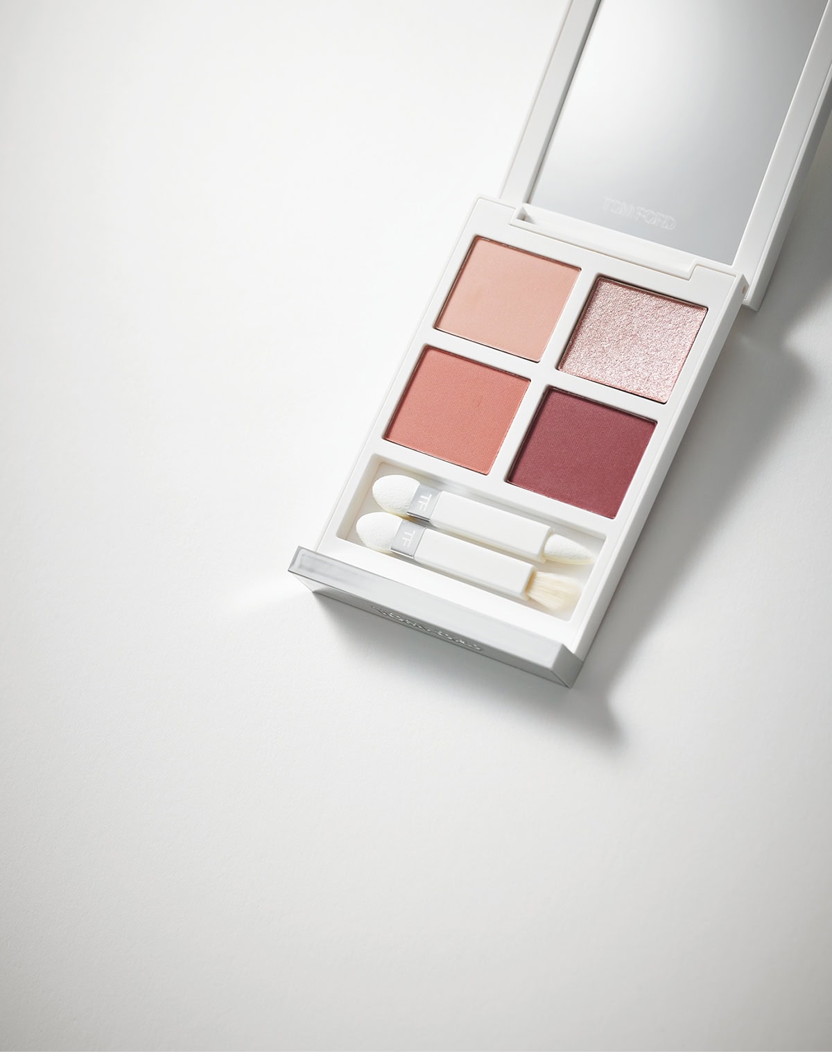 ソレイユ アイ カラー クォード 01SN  ¥13,640（トム フォード ビューティ・限定品）