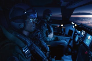 監督:キャスリン・ビグロー/出演:イドリス・エルバ、レベッカ・ファーガソン、ガブリエル・バッソ、アンソニー・ラモス、グレタ・リー ほか/配信:現在、Netflixにて独占配信中 ©Netflix